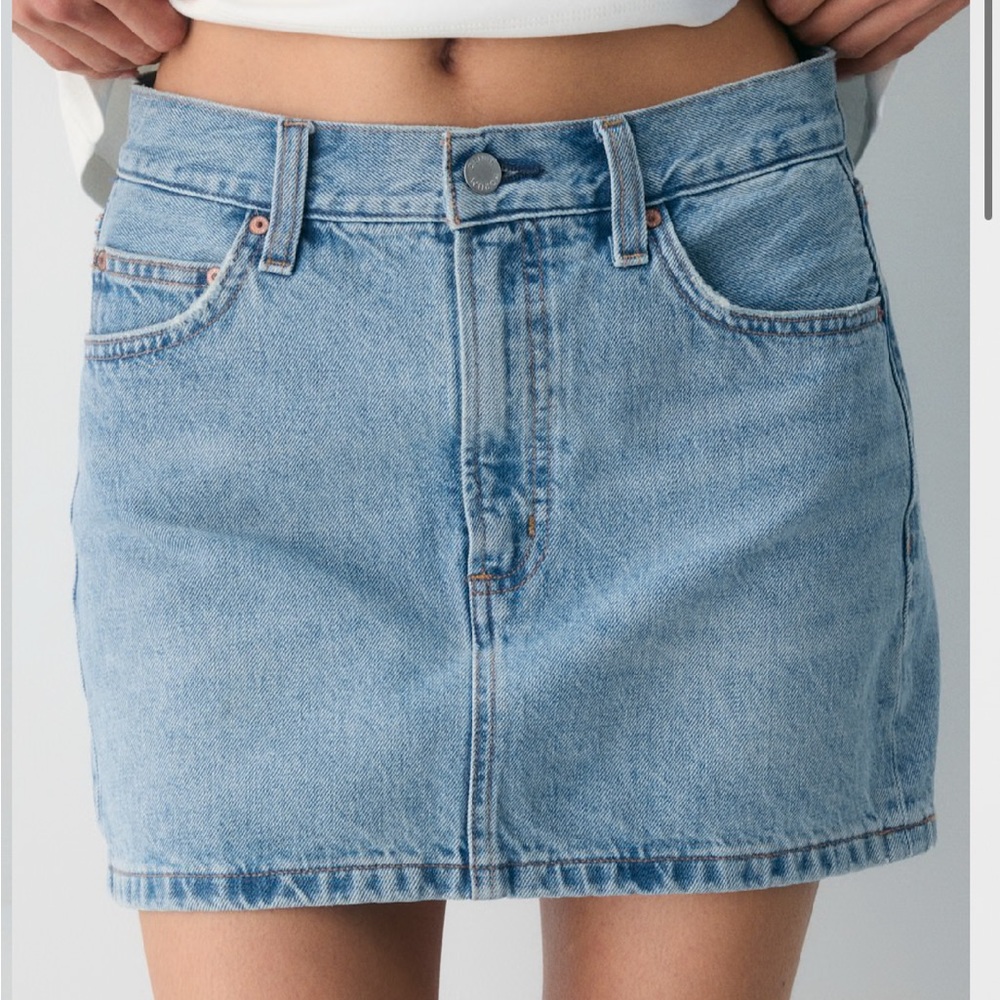 Denim Forum Aritzia the 90s Ricci Skirt size 25